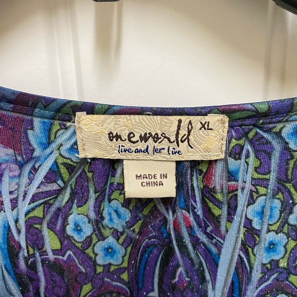 One World machine washable polyester/spandex blend shirt - Picture 3 of 4